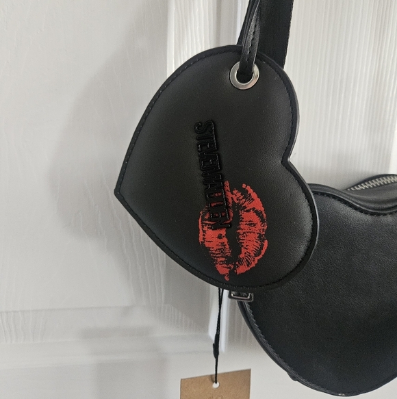 NWT Steve Madden Rosi Heart Crossbody Bag/Purse- Valentines Kisses - Picture 5 of 9